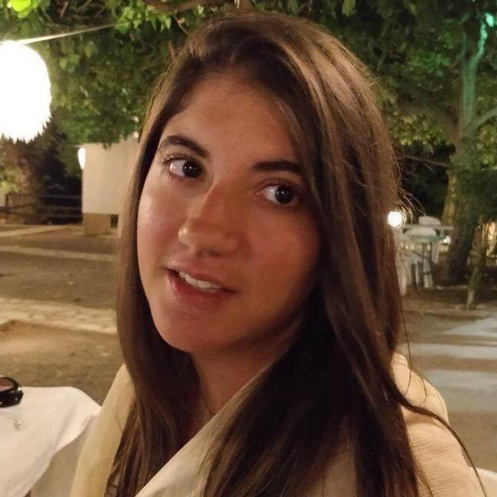Meet your Posher, Julia